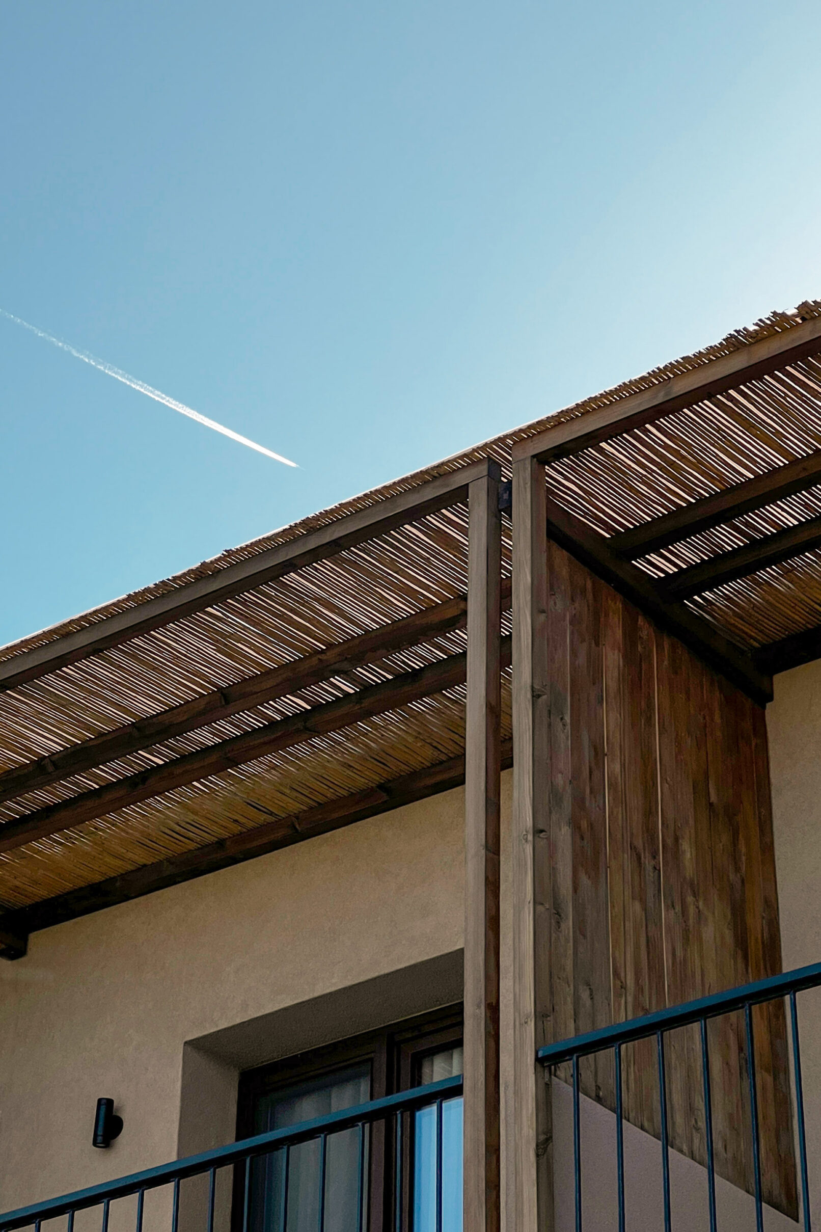 Discover Verano Afytos, a 3-star hotel in Chalkidiki that seamlessly blends modern comfort with traditional Afytos architecture. Enjoy stunning views of the Kassandra Gulf, minimalist summer interiors, and a vibrant communal atmosphere.