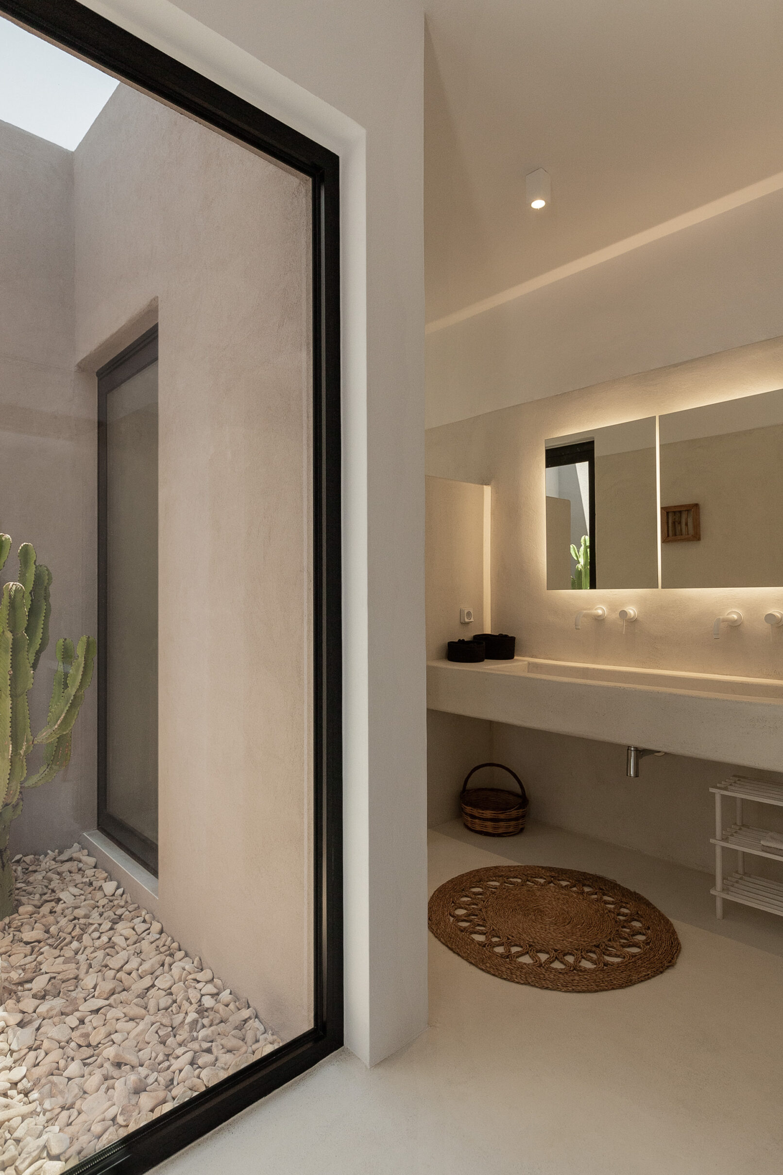 La Punta Villa in Naxos by PLINTHOS Architects: Cycladic architecture with stone, plaster, bioclimatic design, and stunning Aegean views.La Punta Villa in Naxos by PLINTHOS Architects: Cycladic architecture with stone, plaster, bioclimatic design, and stunning Aegean views.