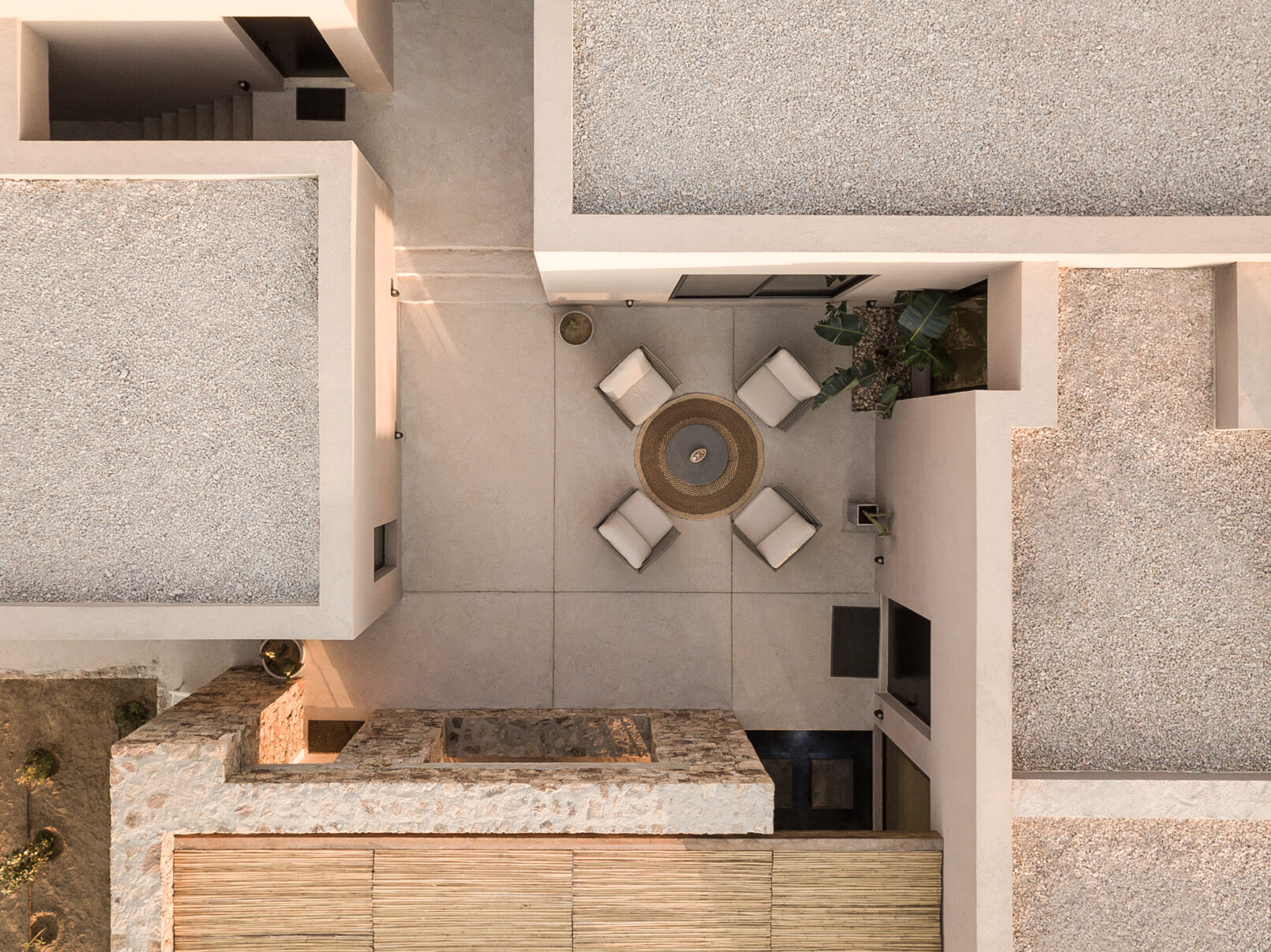 La Punta Villa in Naxos by PLINTHOS Architects: Cycladic architecture with stone, plaster, bioclimatic design, and stunning Aegean views.